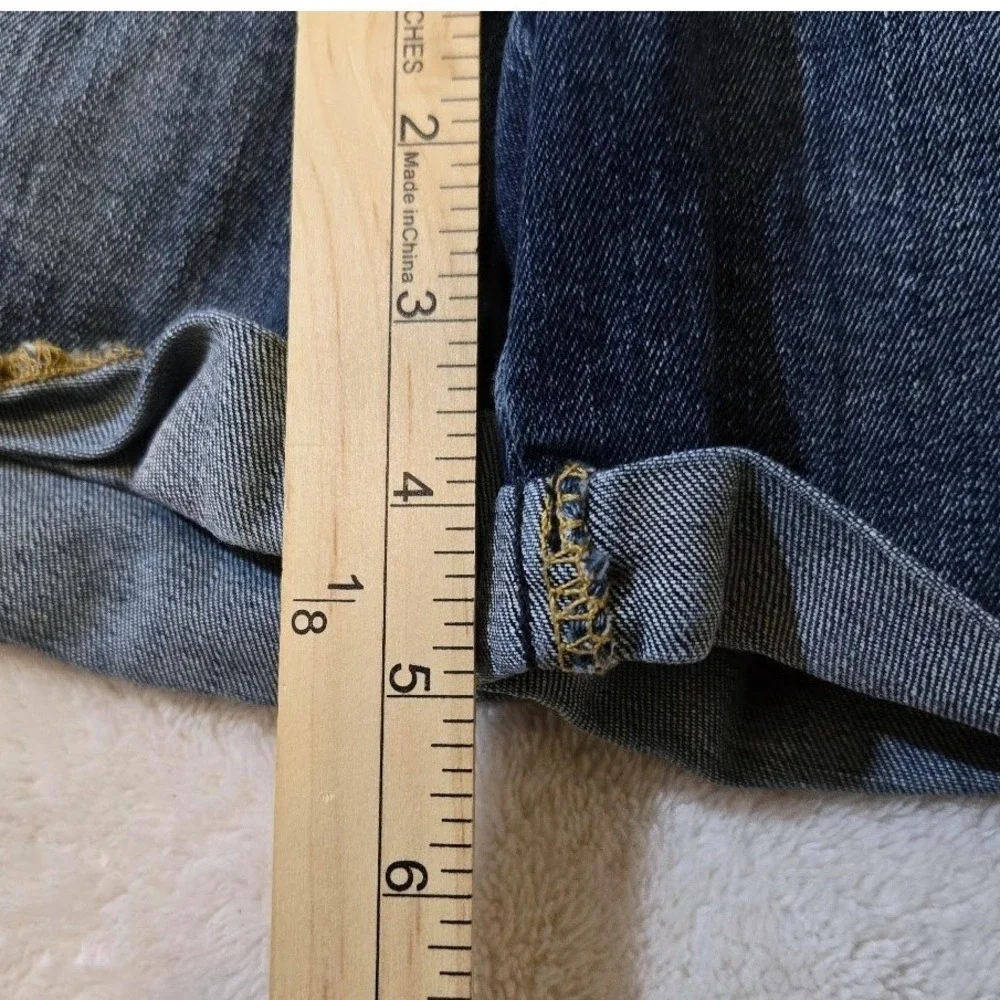 Gap Women Sexy Boyfriend Distressed Denim Shorts Blue Cuffed Size 14/32